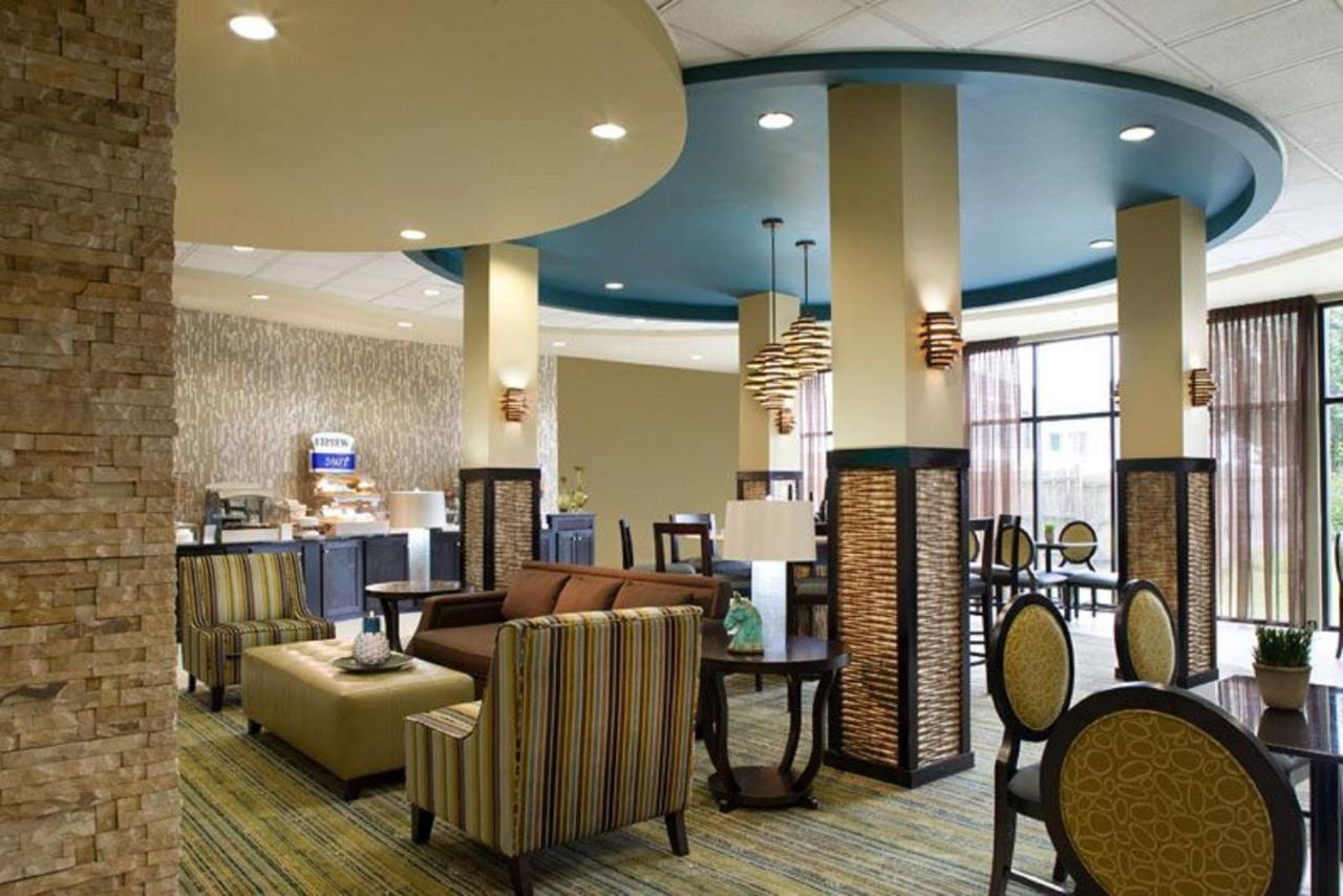 Holiday Inn Express Waycross Exterior foto